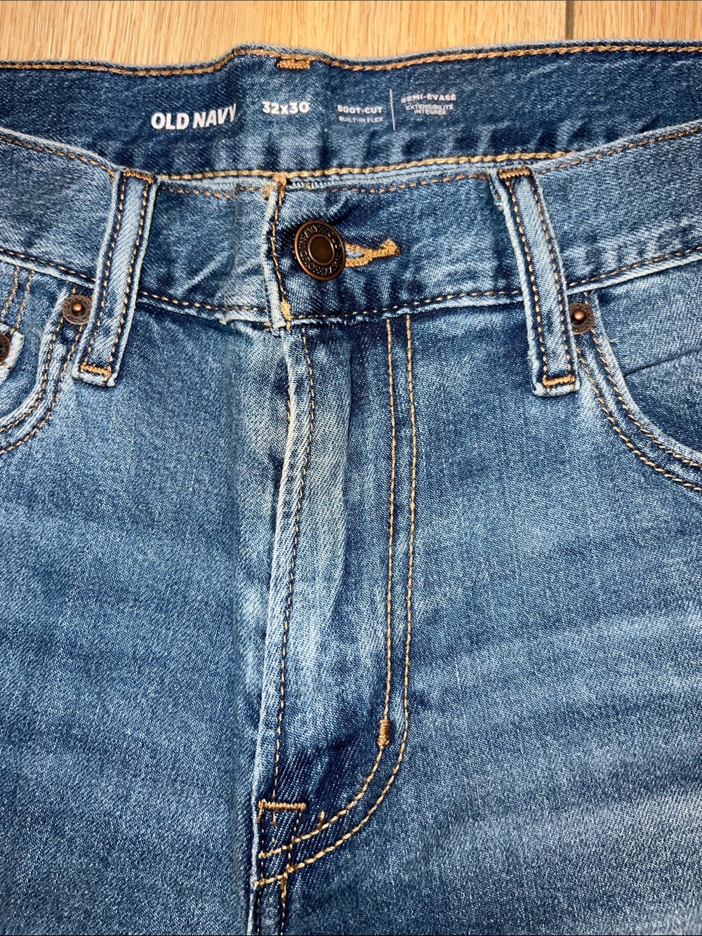 Old Navy Men's Blue Bootcut Jeans - Picture 3 of 15
